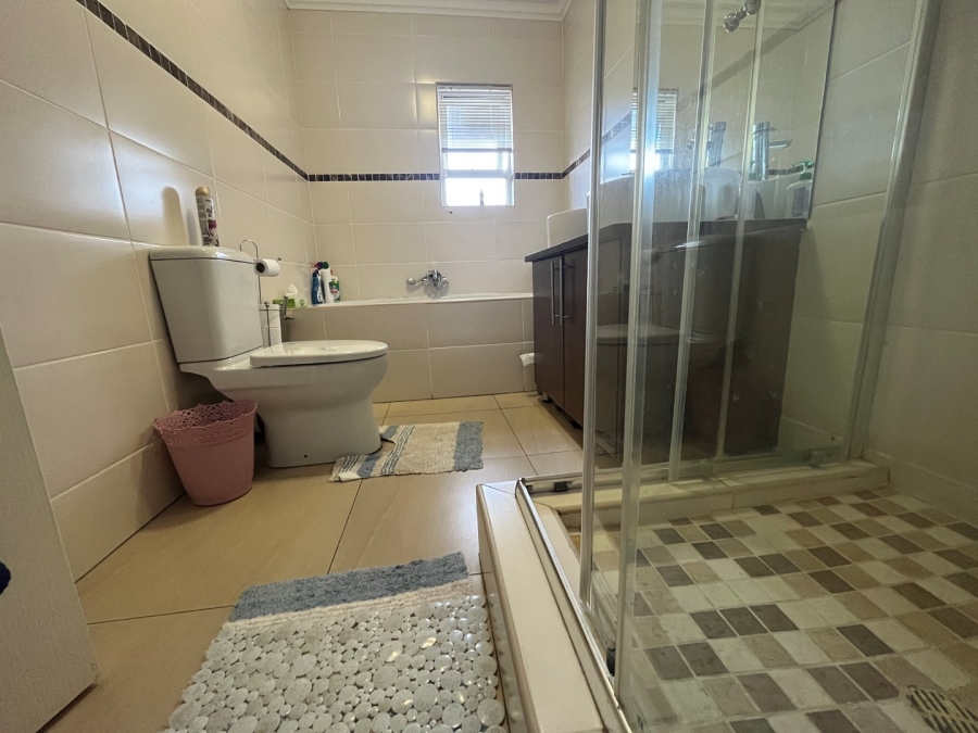 4 Bedroom Property for Sale in Lilyvale S H Free State
